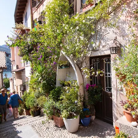 Appartamento Sweet Escape Center - Happy *