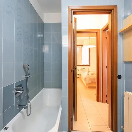 Sweet Escape Center - Happy Apartment